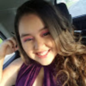 Meet your Posher, Adrianna